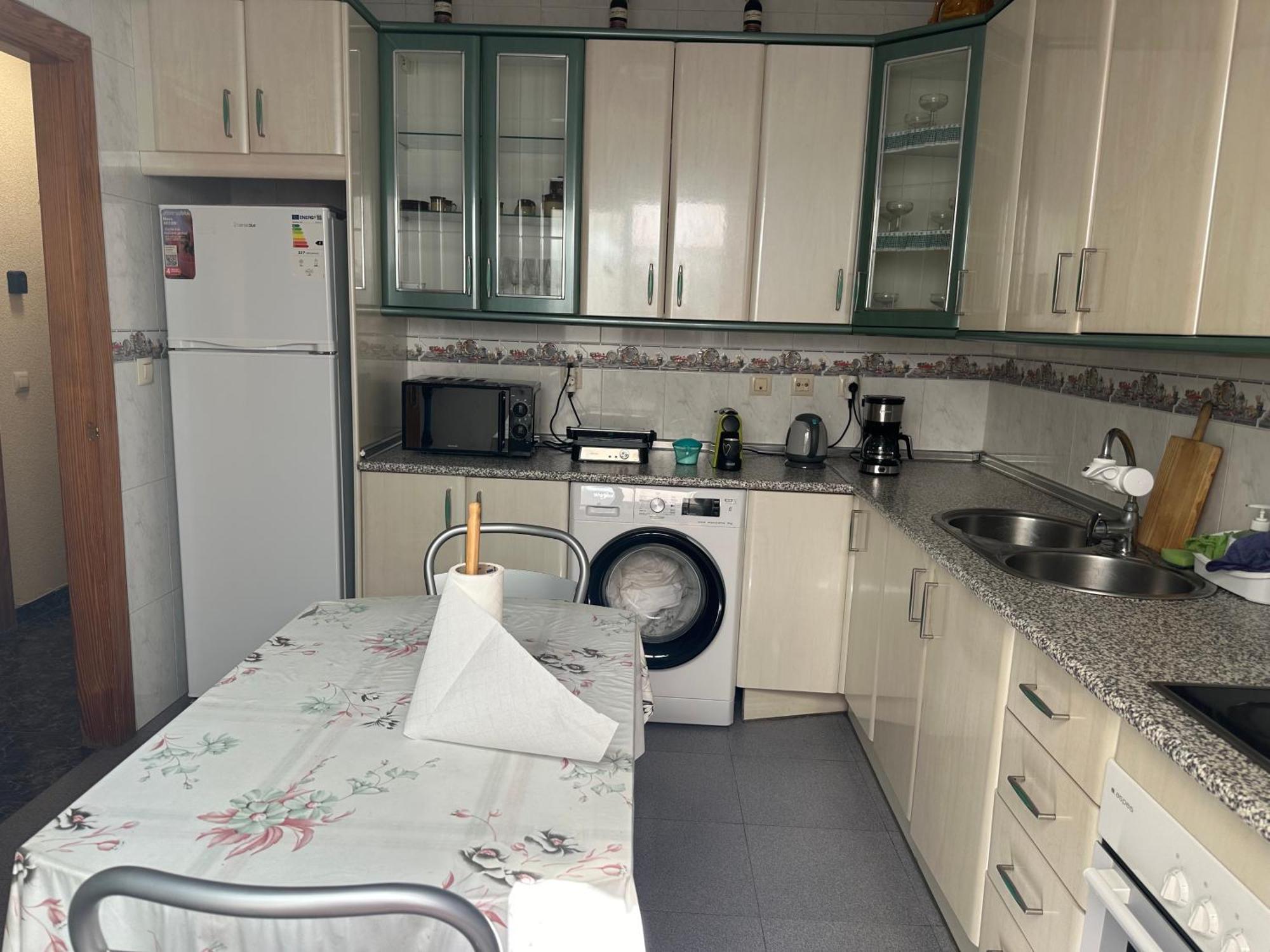 Almeria Centro Habitacion Privada En Apartamento Compartido Экстерьер фото