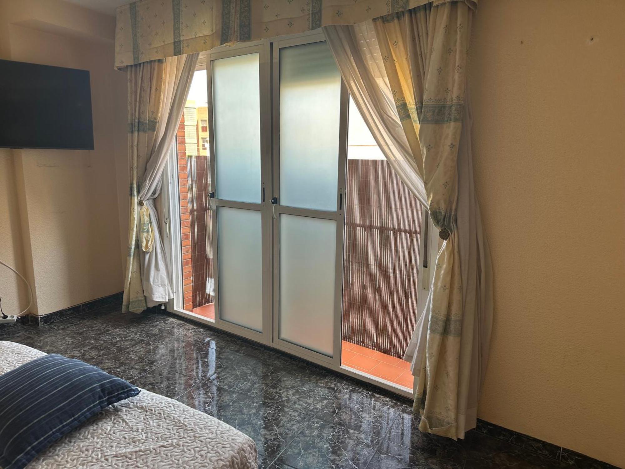 Almeria Centro Habitacion Privada En Apartamento Compartido Экстерьер фото