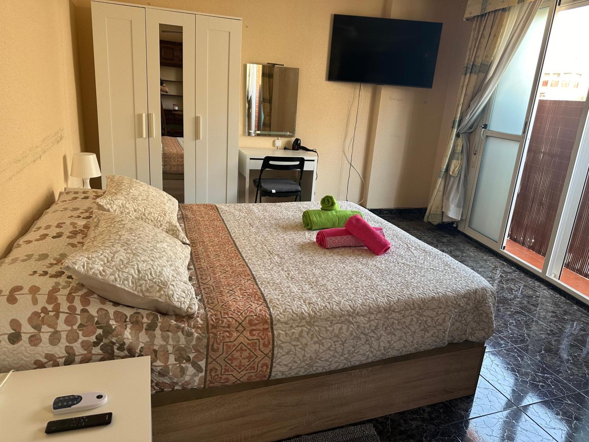 Almeria Centro Habitacion Privada En Apartamento Compartido Экстерьер фото