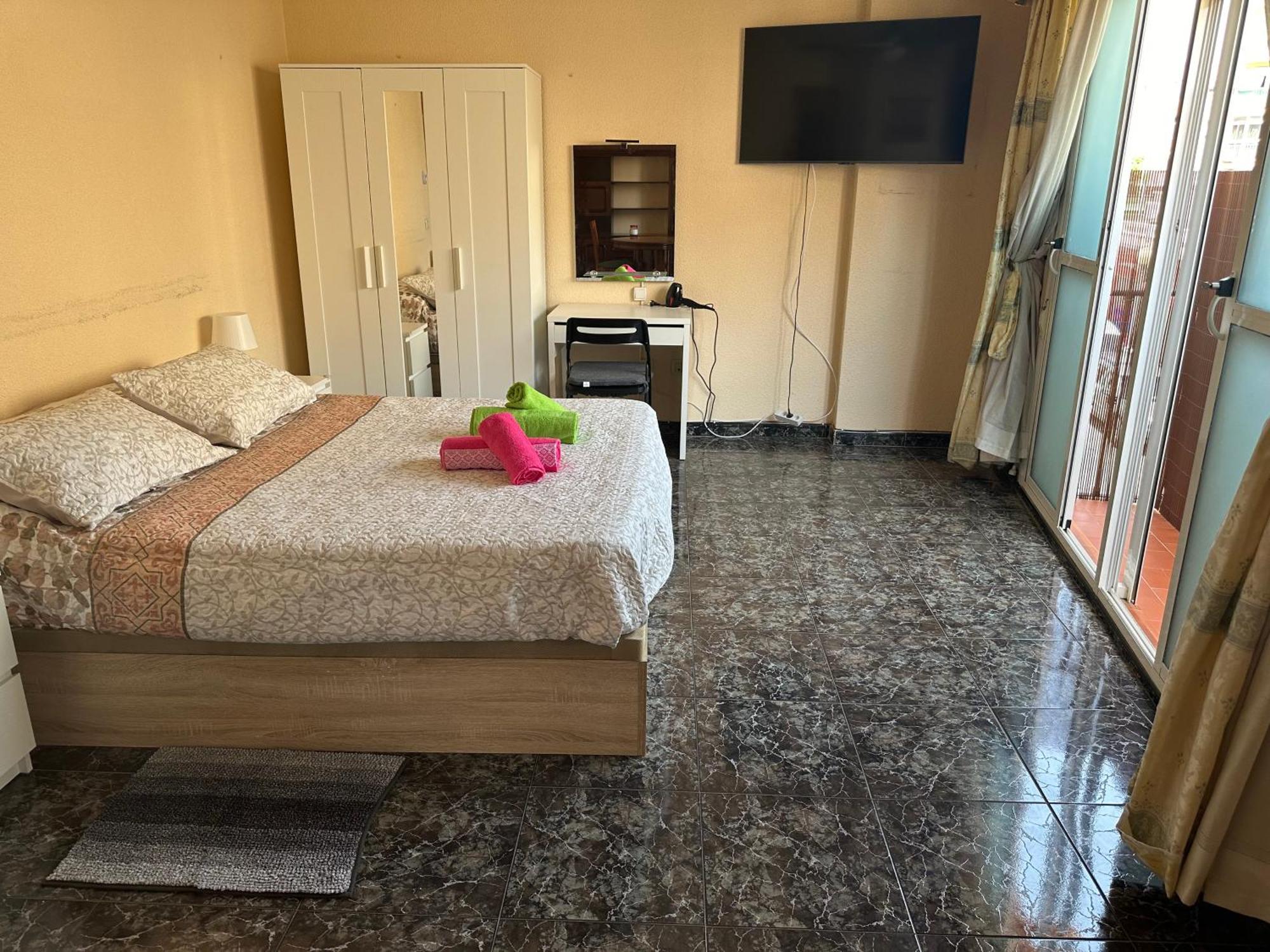 Almeria Centro Habitacion Privada En Apartamento Compartido Экстерьер фото