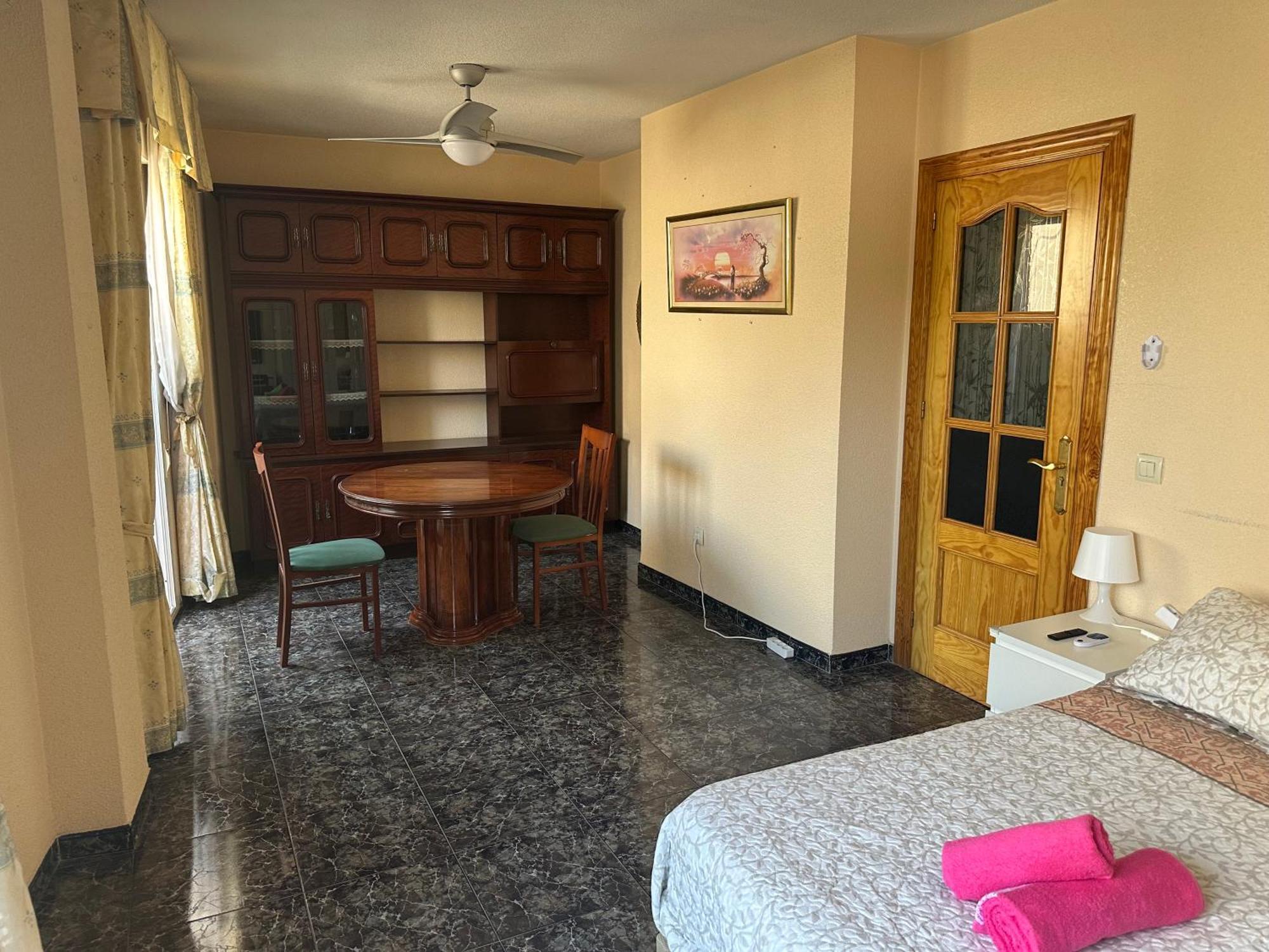 Almeria Centro Habitacion Privada En Apartamento Compartido Экстерьер фото