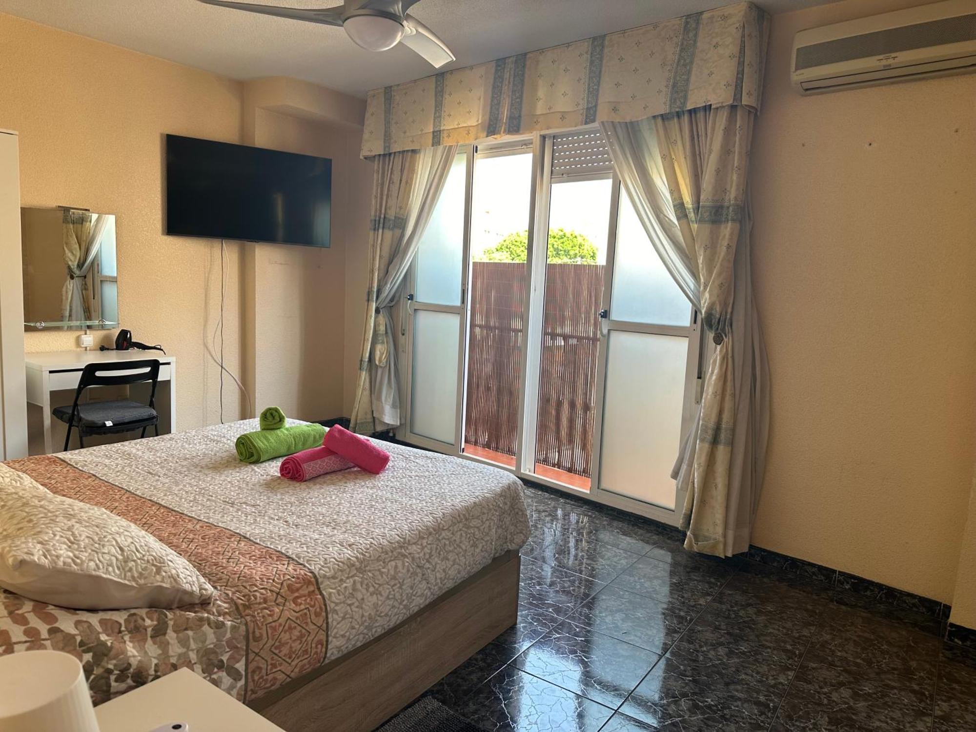 Almeria Centro Habitacion Privada En Apartamento Compartido Экстерьер фото