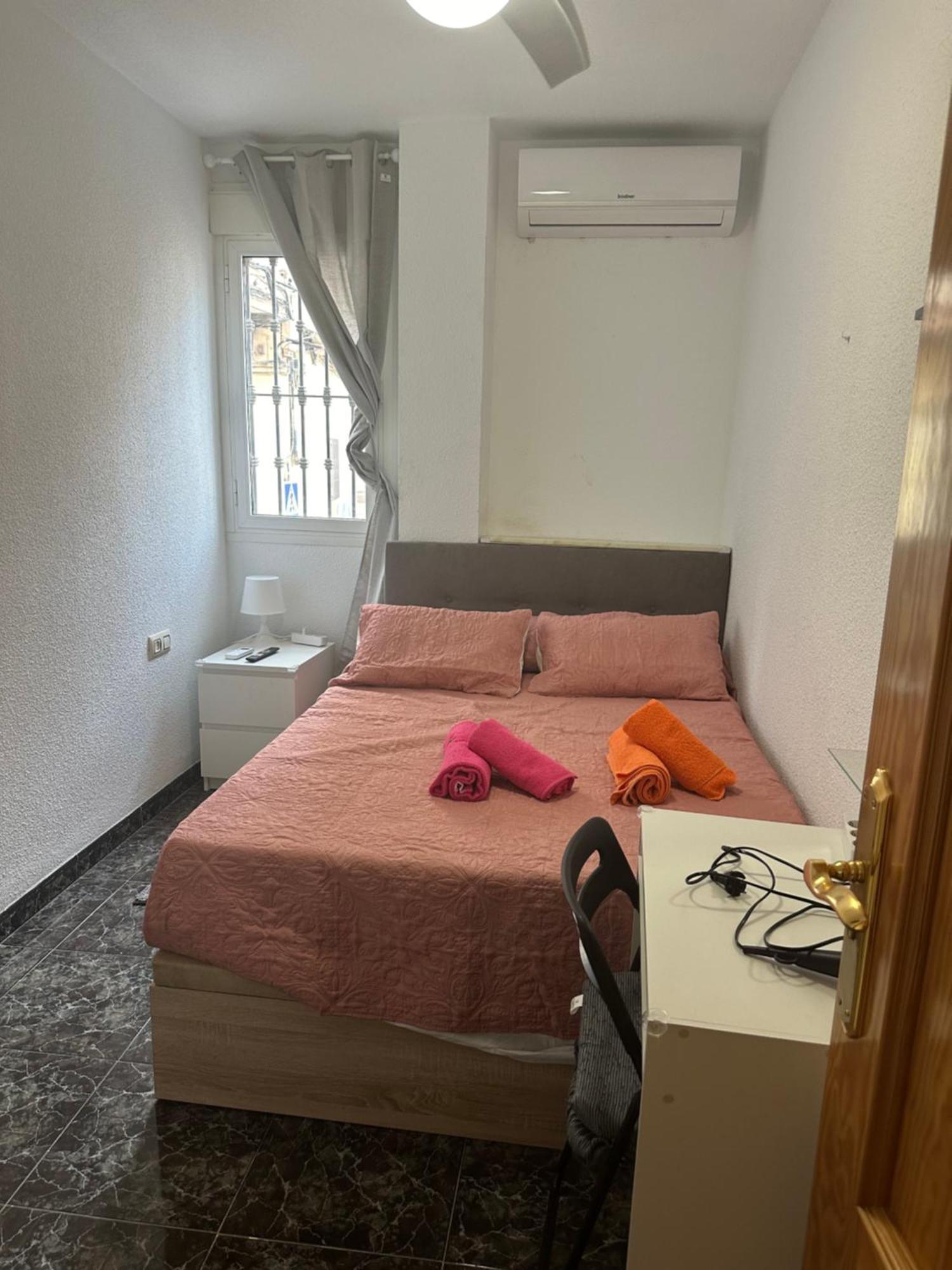 Almeria Centro Habitacion Privada En Apartamento Compartido Экстерьер фото
