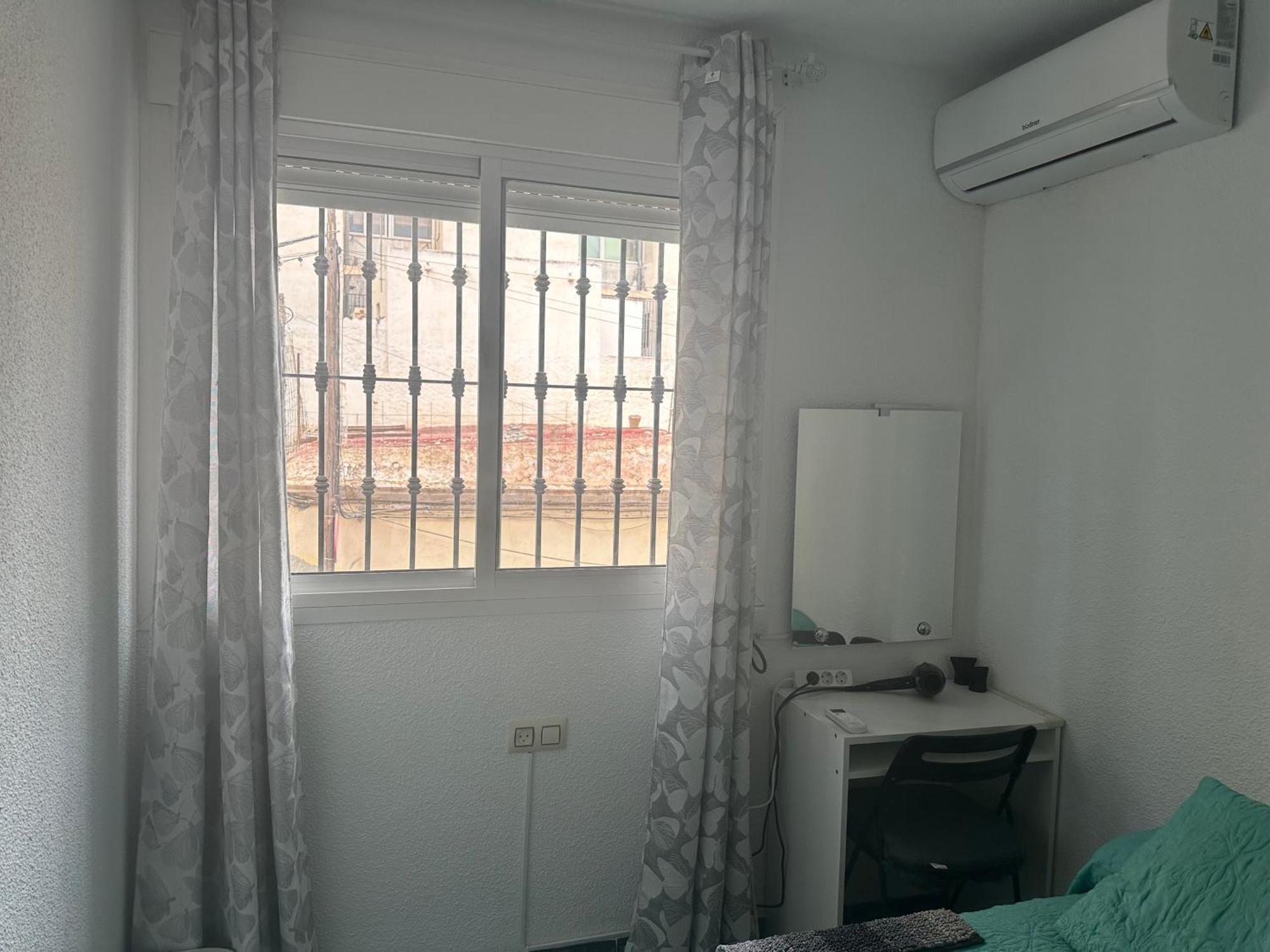 Almeria Centro Habitacion Privada En Apartamento Compartido Экстерьер фото