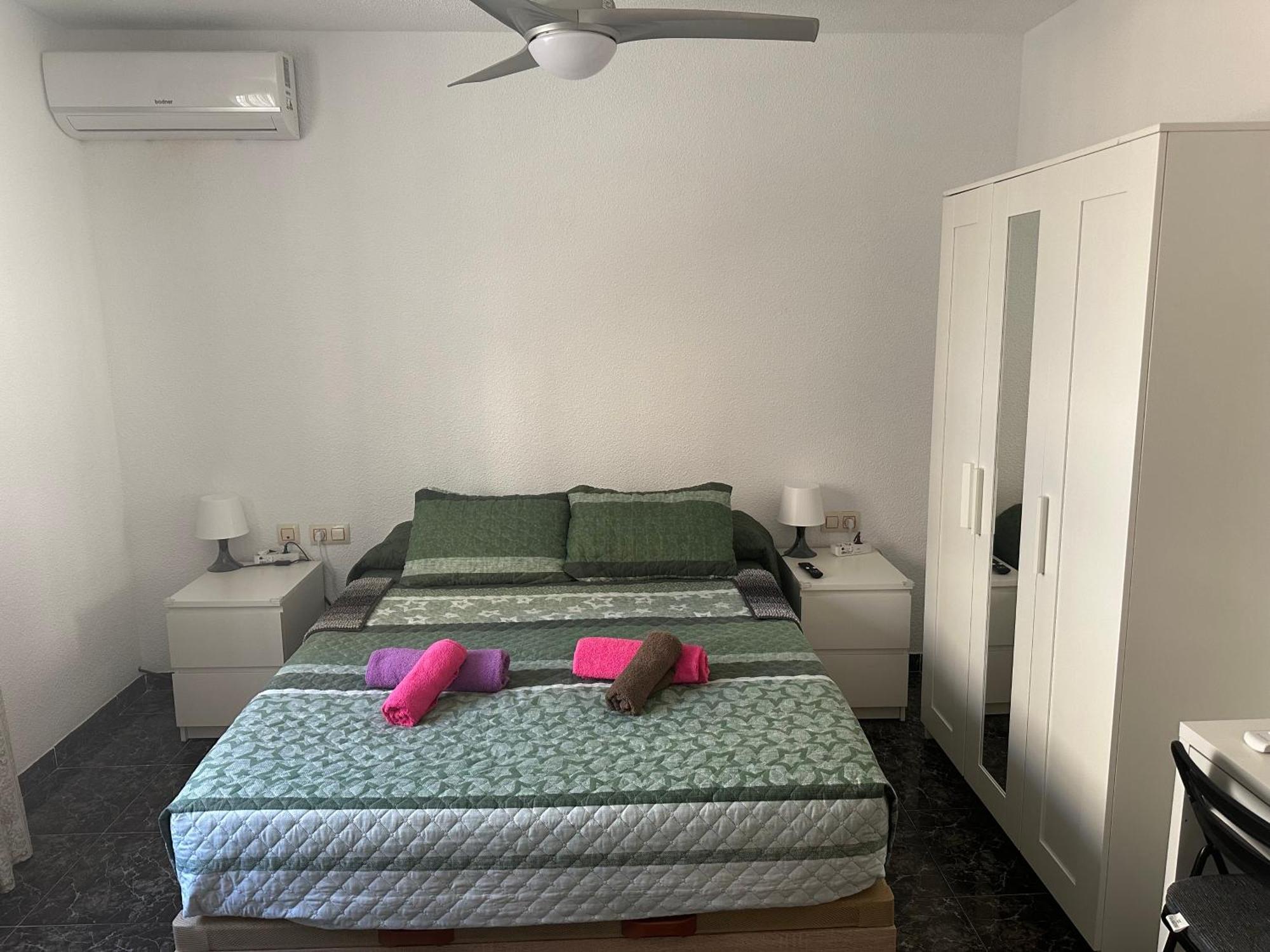 Almeria Centro Habitacion Privada En Apartamento Compartido Экстерьер фото