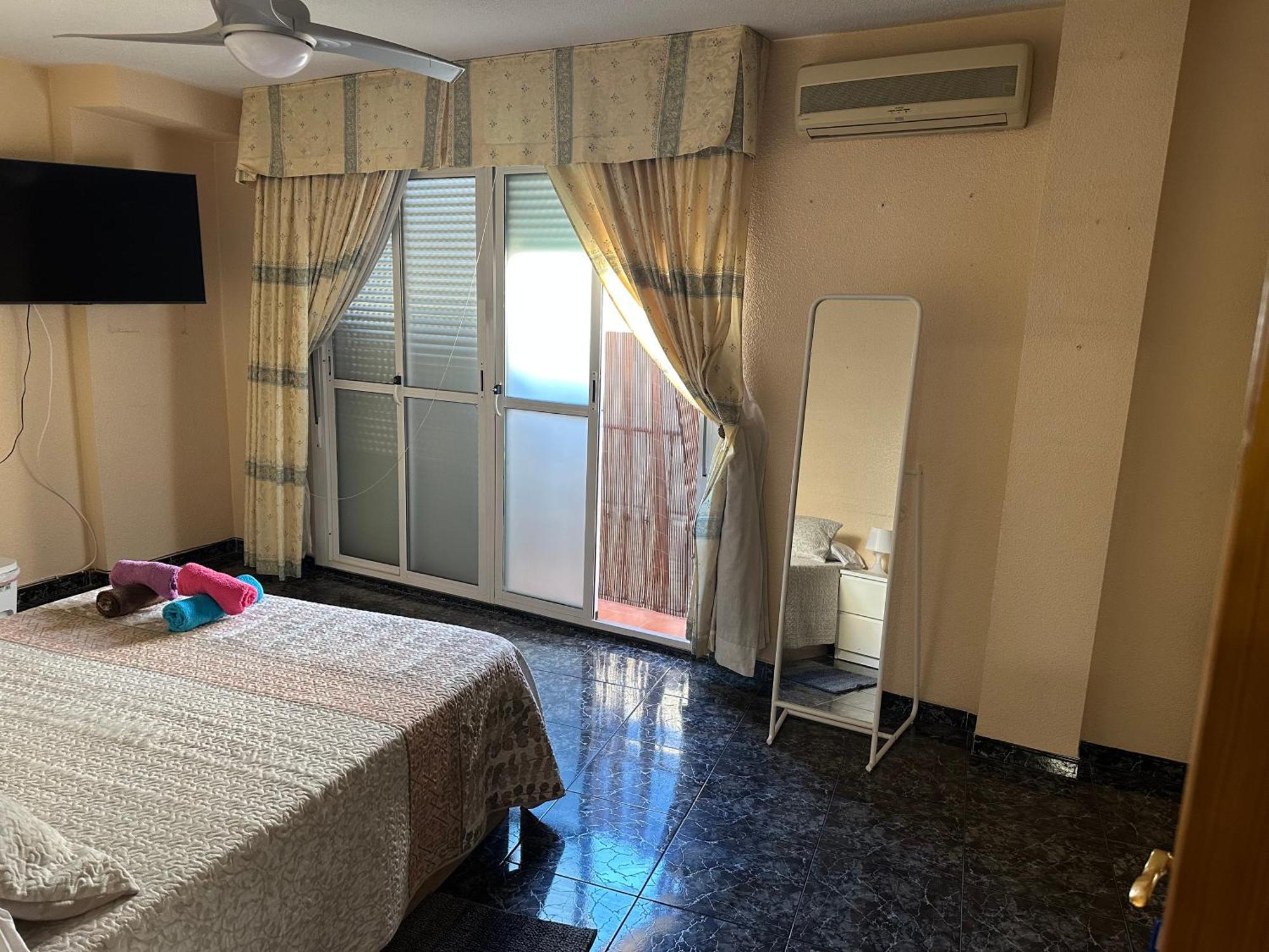 Almeria Centro Habitacion Privada En Apartamento Compartido Экстерьер фото