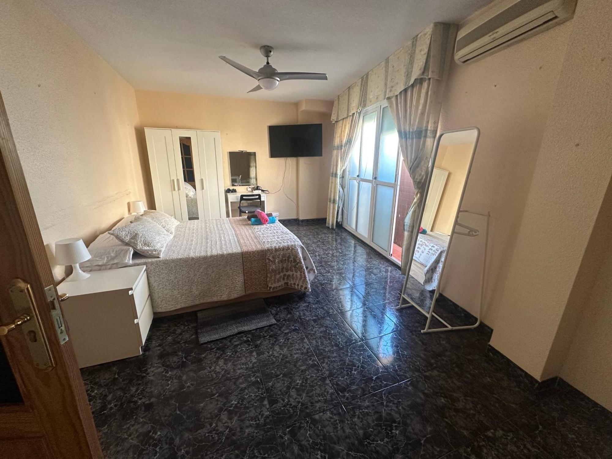 Almeria Centro Habitacion Privada En Apartamento Compartido Экстерьер фото